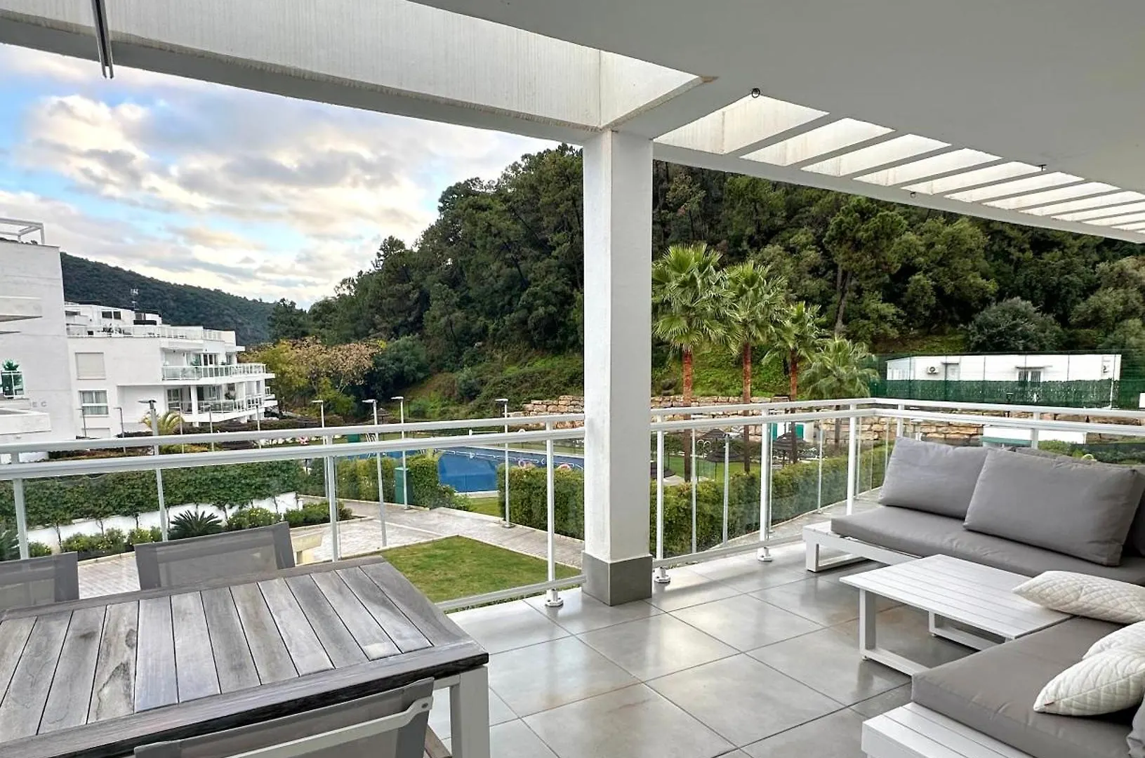 Apartment Riverside Pool & Mountain View Benahavis