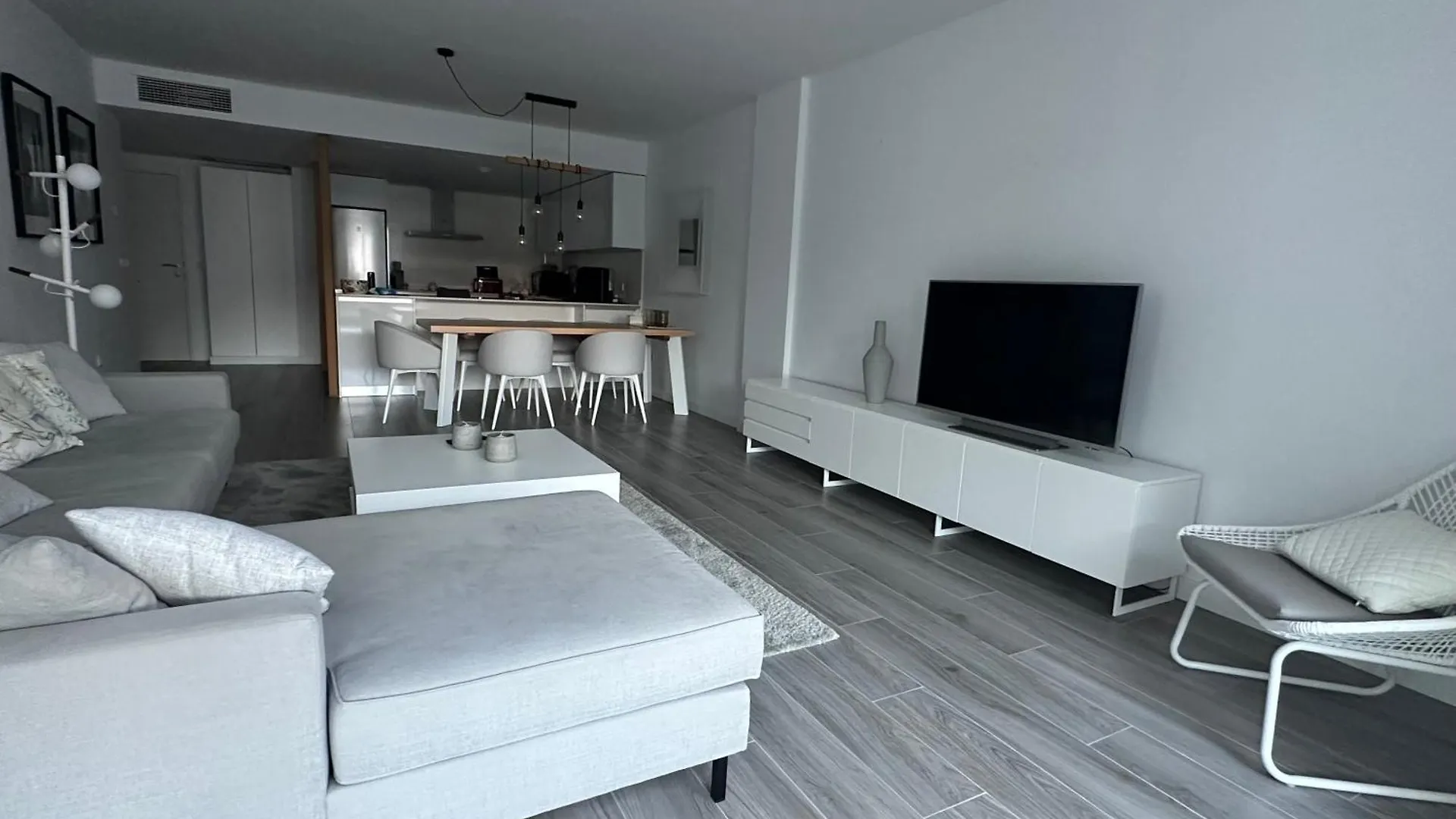 Apartment Riverside Pool & Mountain View Benahavis Spain